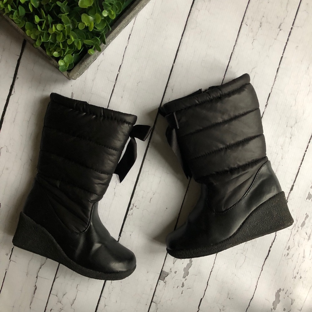 Crazy 8 Black Bow Boots